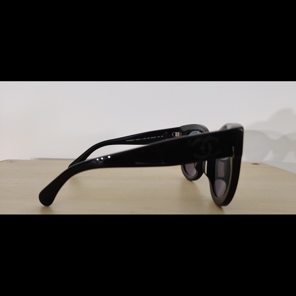 Chanel Butterfly Signature CC Sunglasses 5358-A Black - Picture 4 of 4